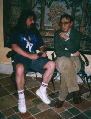 010718_WoodyAllen-AK_02s.jpg (20723 Byte)